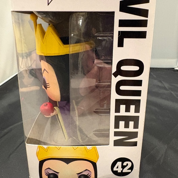 Evil Queen Funko Pop Toy - Picture 4 of 6